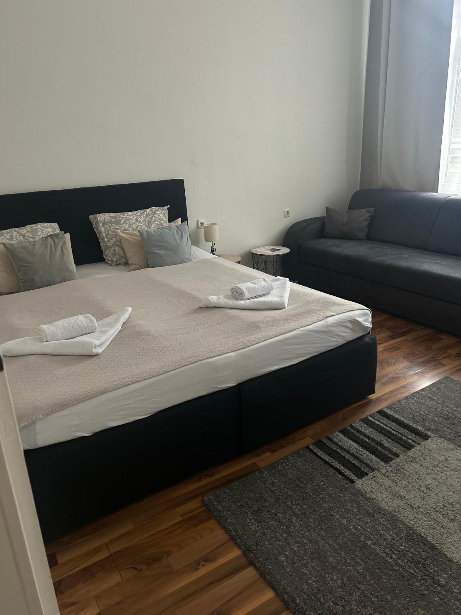 Paower Apartment Wenen Buitenkant foto